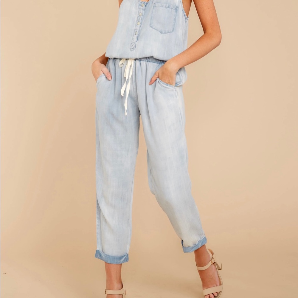 Walk Tall Light Chambray Blue Jumpsuit NWOT Size Small